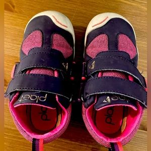 Plae girls sneakers